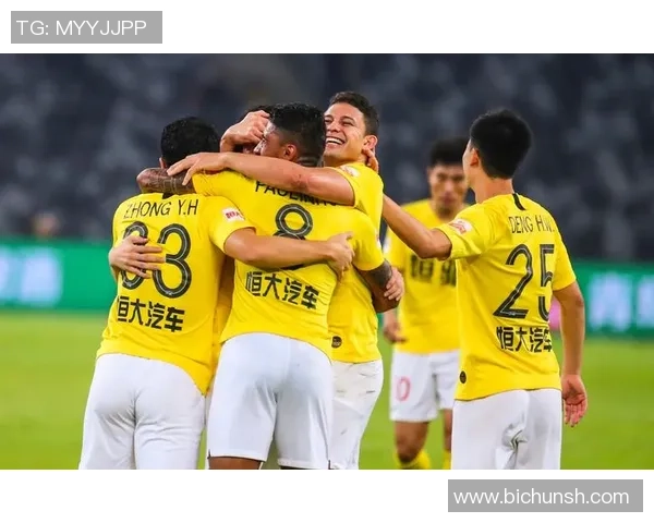 恒大与人和的精彩对决回顾分析及比赛亮点总结