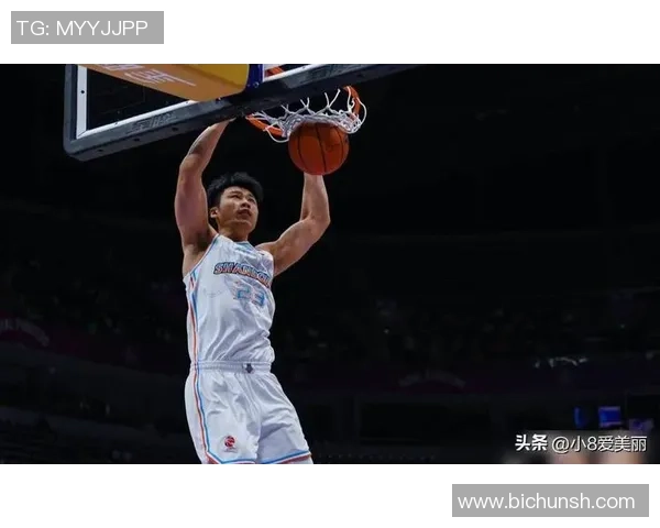 贾诚的成长之路：从青涩少年到职场精英的蜕变与奋斗